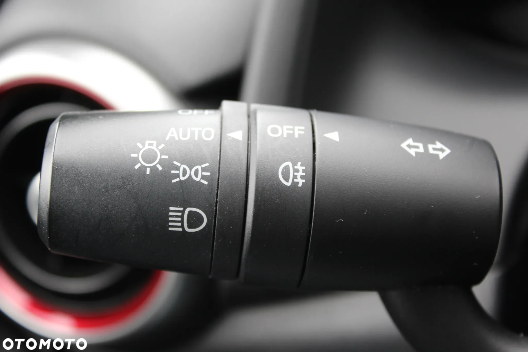 Mazda 2 SKYACTIV-G 90 Homura - 19