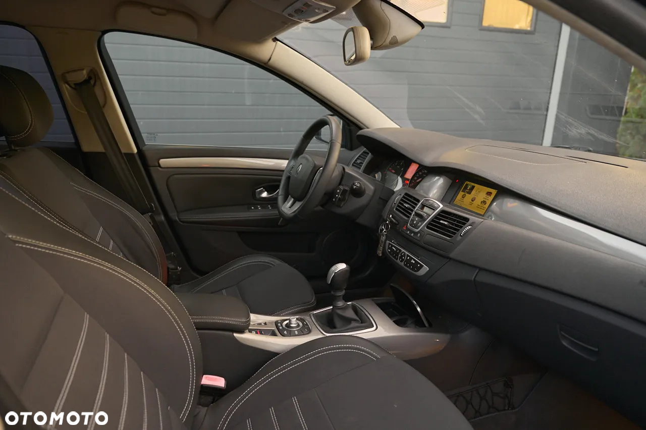 Renault Laguna dCi 150 FAP Dynamique - 10