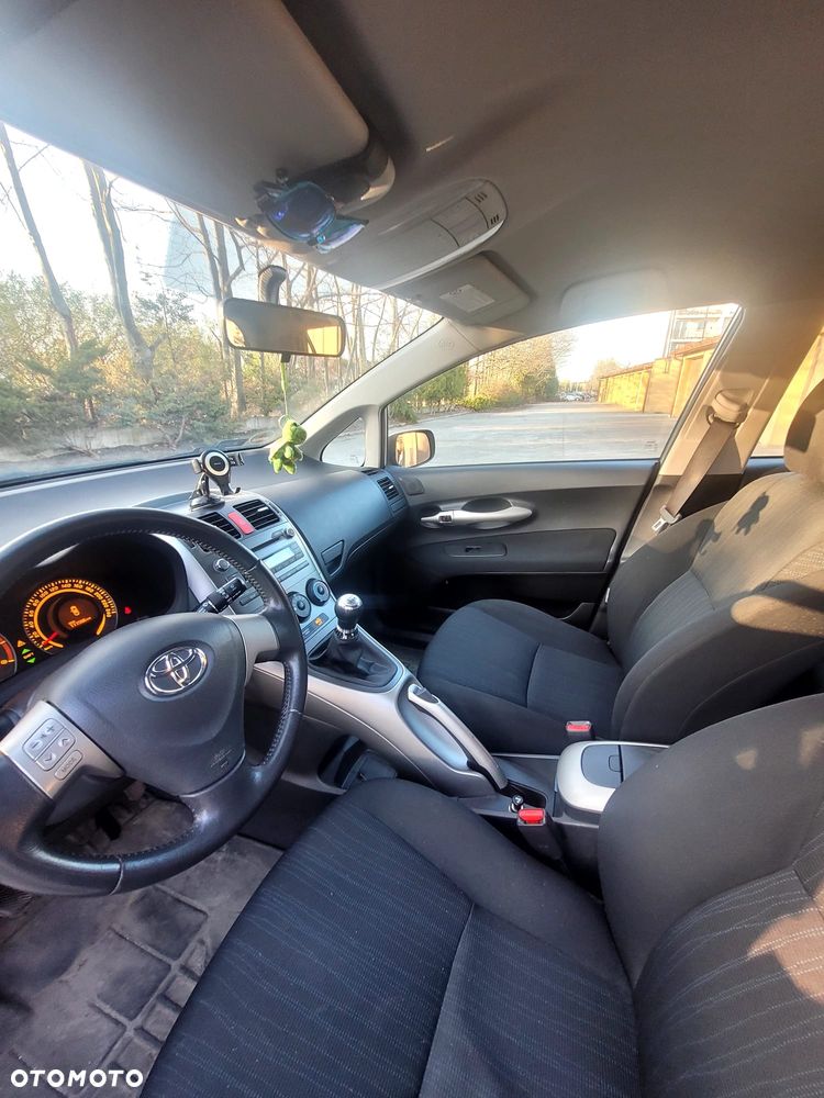 Toyota Auris - 5