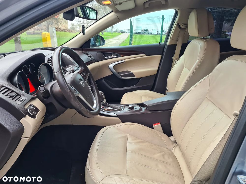 Opel Insignia - 12