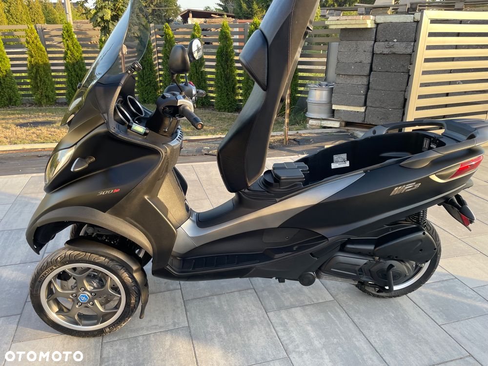 Piaggio MP-3 - 3