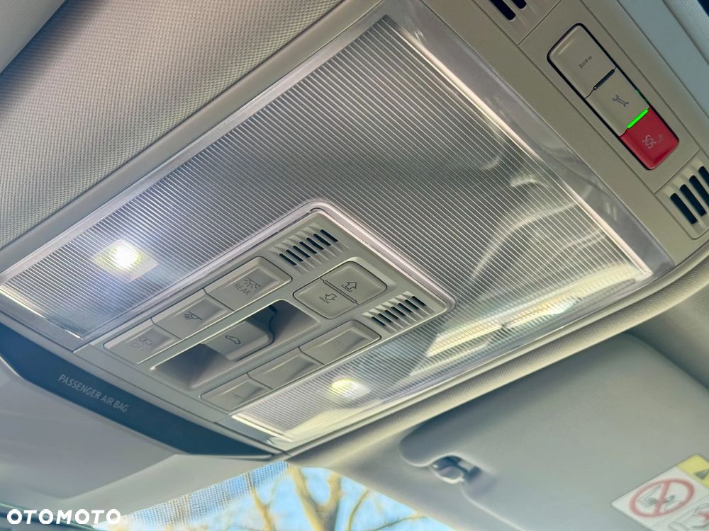 Volkswagen Passat 2.0 TDI SCR DSG Business - 33