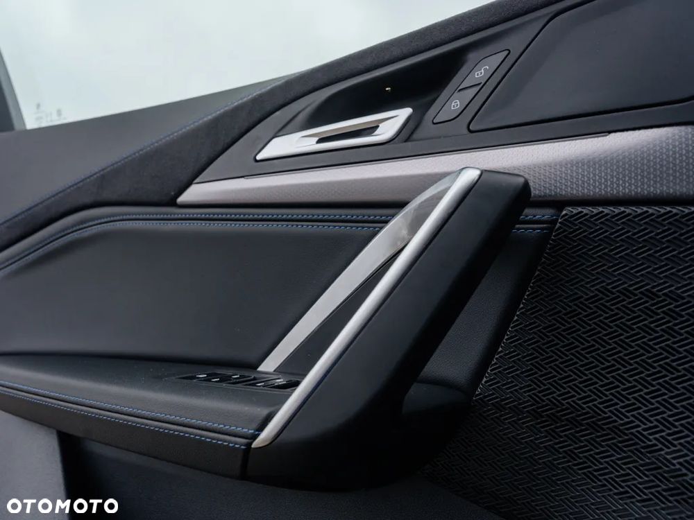 BMW X1 sDrive18i - 9