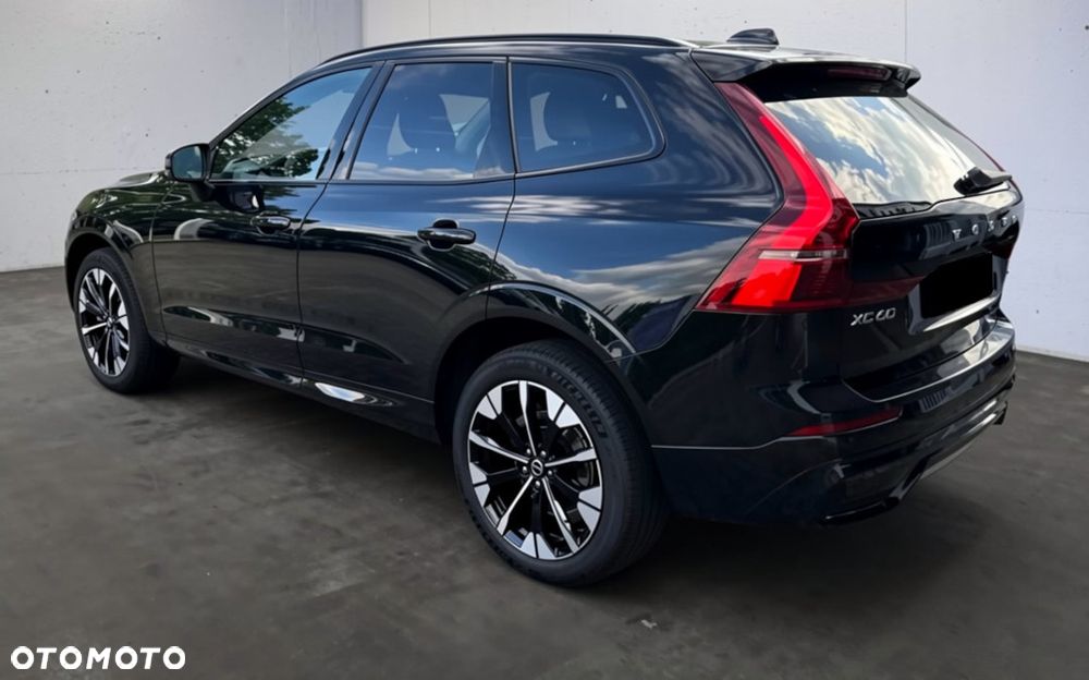 Volvo XC 60 B5 B AWD Ultra Dark - 3