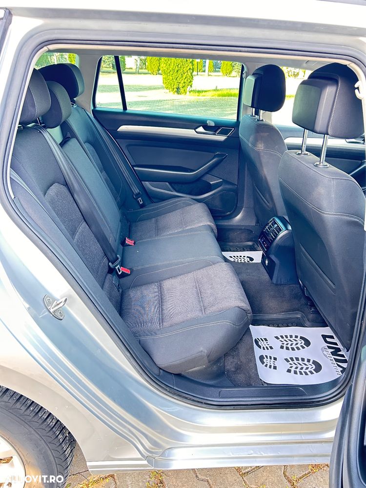 Volkswagen Passat 2.0 TDI DSG Comfortline - 10