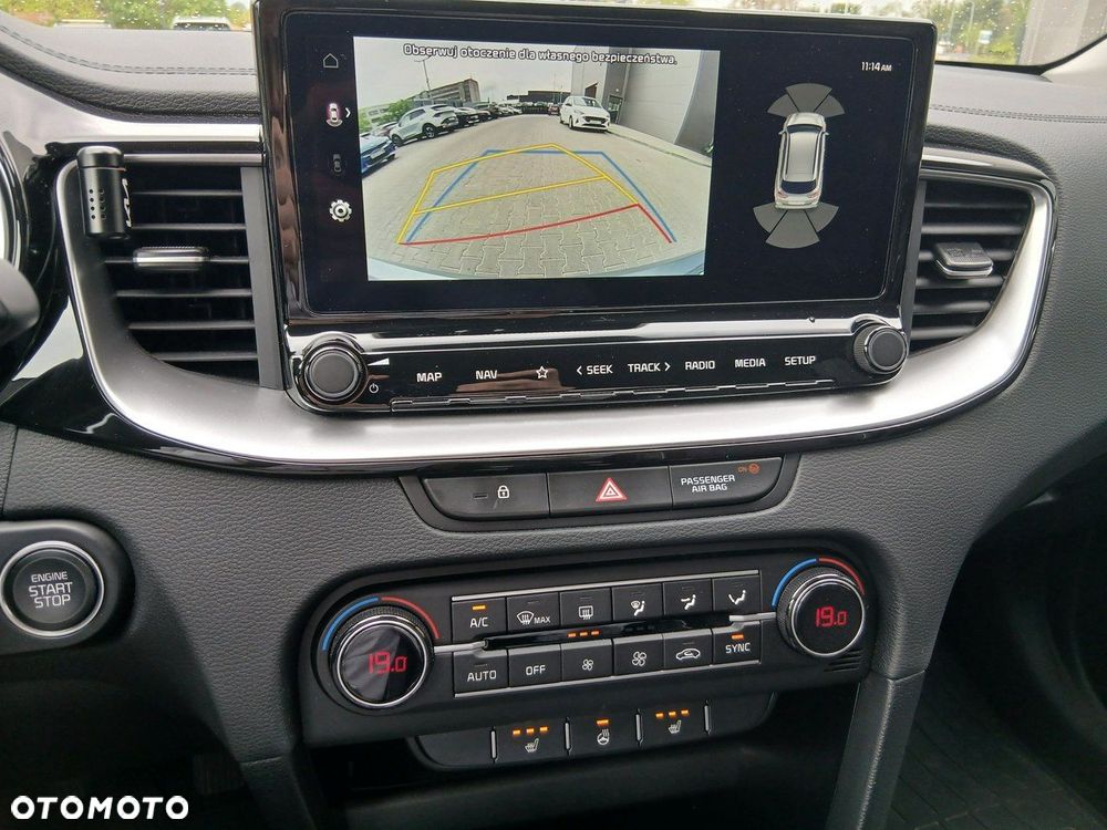 Kia Ceed - 24