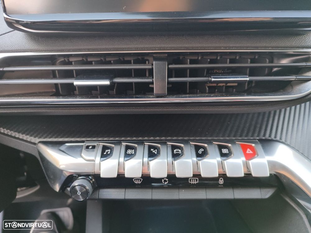 Peugeot 3008 1.6 Hybrid Allure e-EAT8 - 19