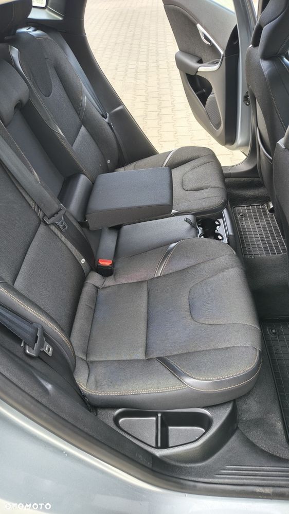 Volvo V40 Cross Country - 7
