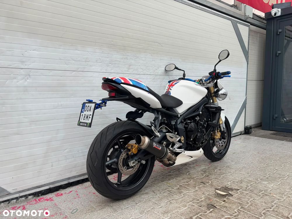 Triumph Street Triple - 6