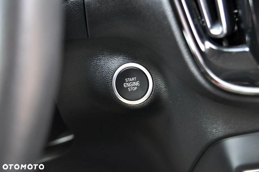 Volvo XC 40 D3 Momentum Pro - 25