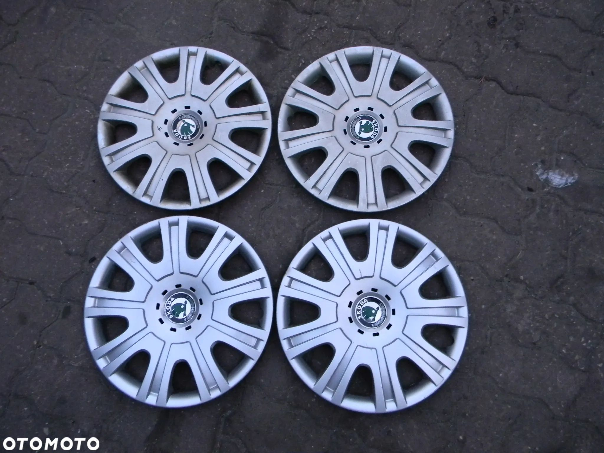 kołpaki 4szt 15" SKODA OCTAVIA FABIA ROOMSTER YETI - 1