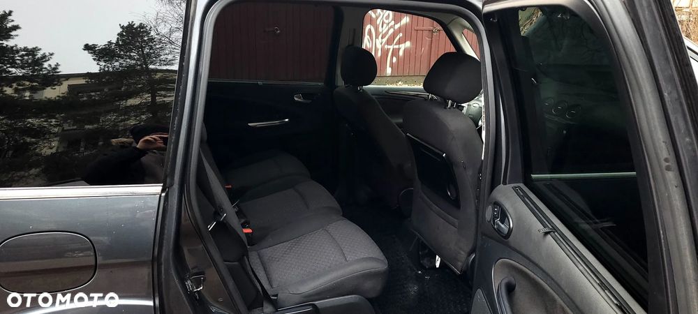 Ford Galaxy 2.0 Ghia - 9