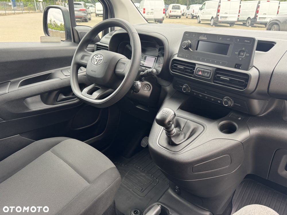 Toyota Proace City - 24