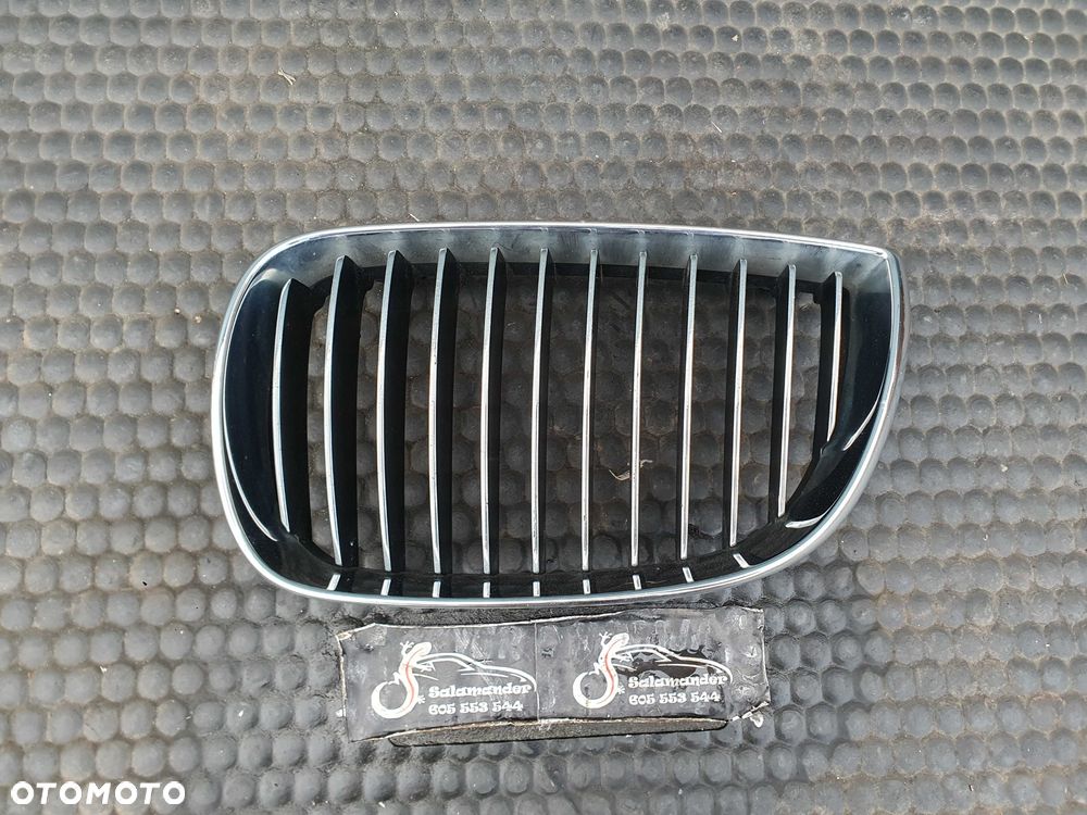 Kratka 7128613 7128614 7906809 Atrapa Nerki Nerka Gril Atrapka Zderzaka Przód M-Pakiet BMW 1 E81 E87 LCI Lift - 4