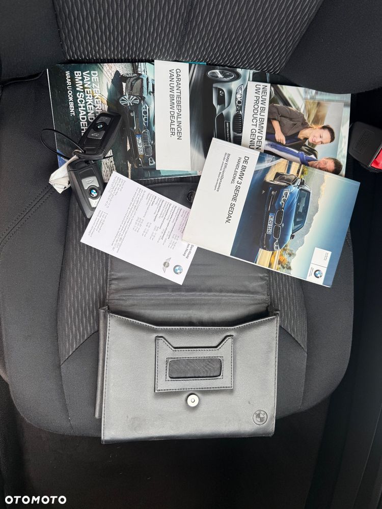 BMW Seria 3 320d - 22