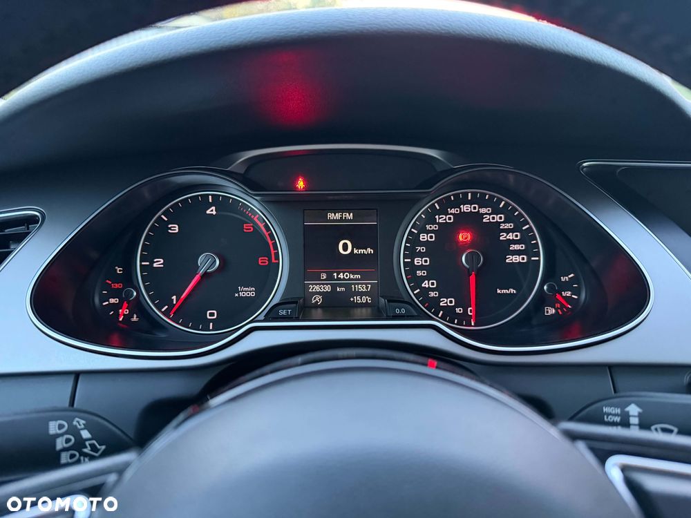 Audi A4 Avant 2.0 TDI DPF quattro Attraction - 30