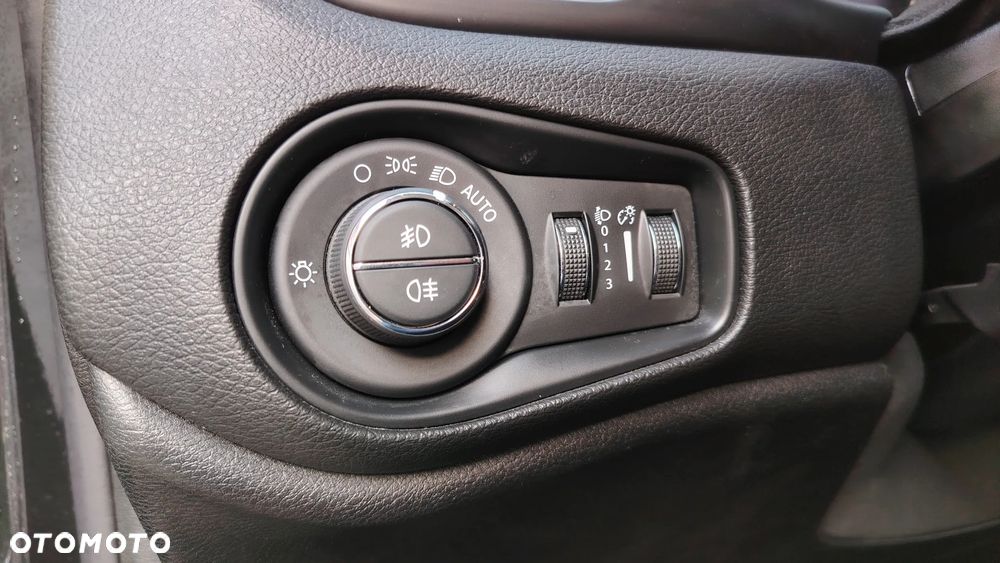 Jeep Renegade 1.4 MultiAir Limited - 18