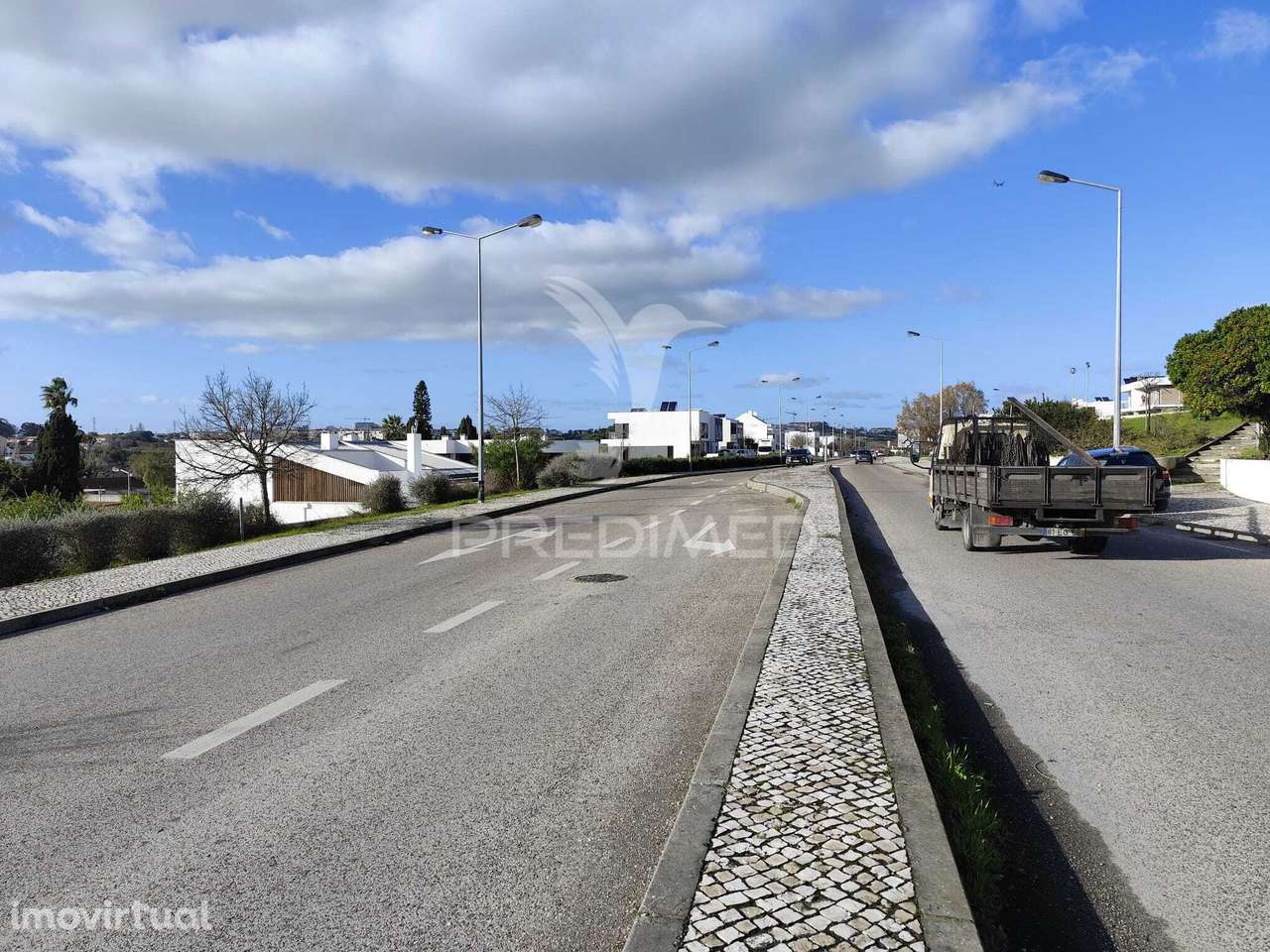 Terreno com projecto aprovado - Grande imagem: 3/14