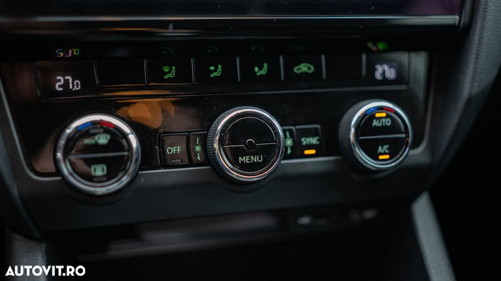 Skoda Octavia Combi Diesel 1.6 TDI DSG Style - 17