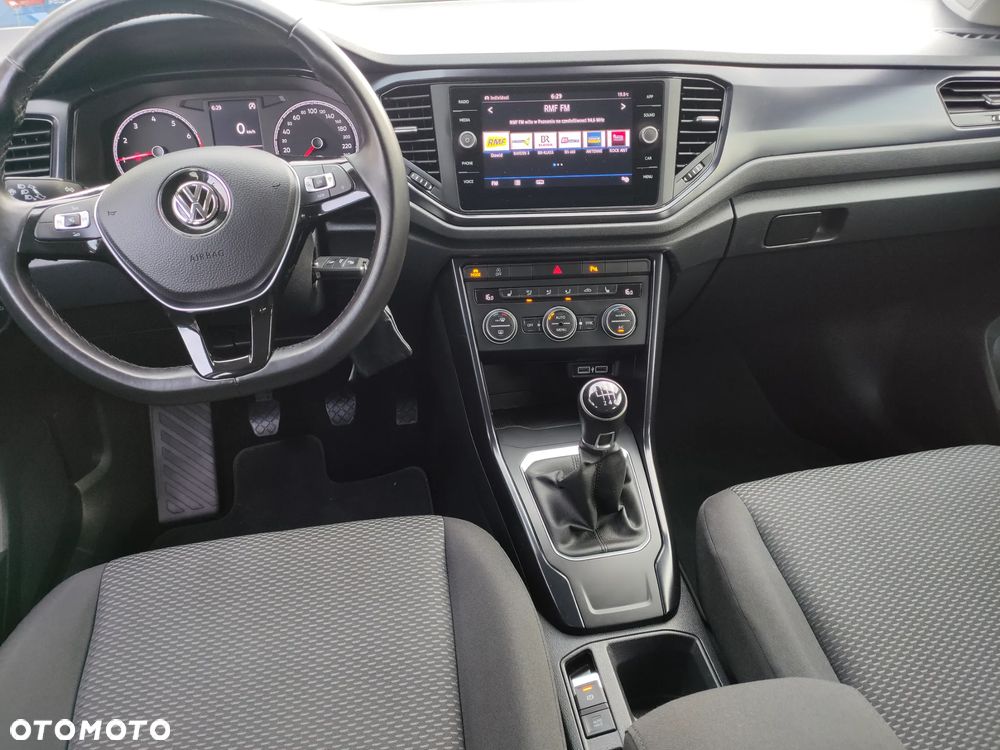 Volkswagen T-Roc - 16