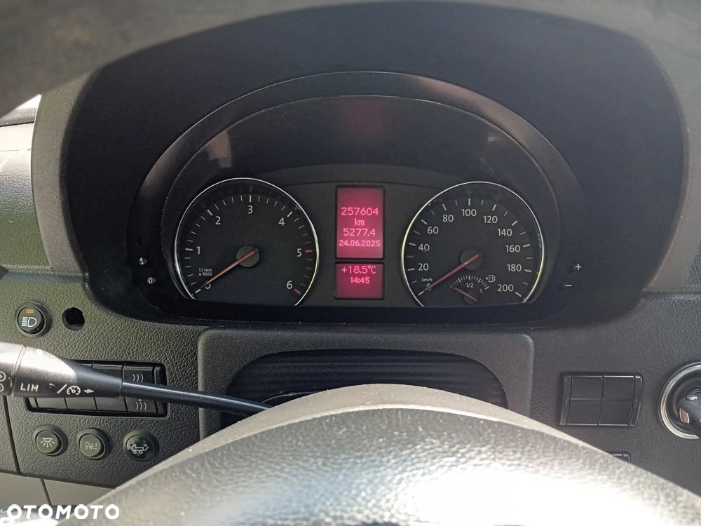 Volkswagen Crafter - 12