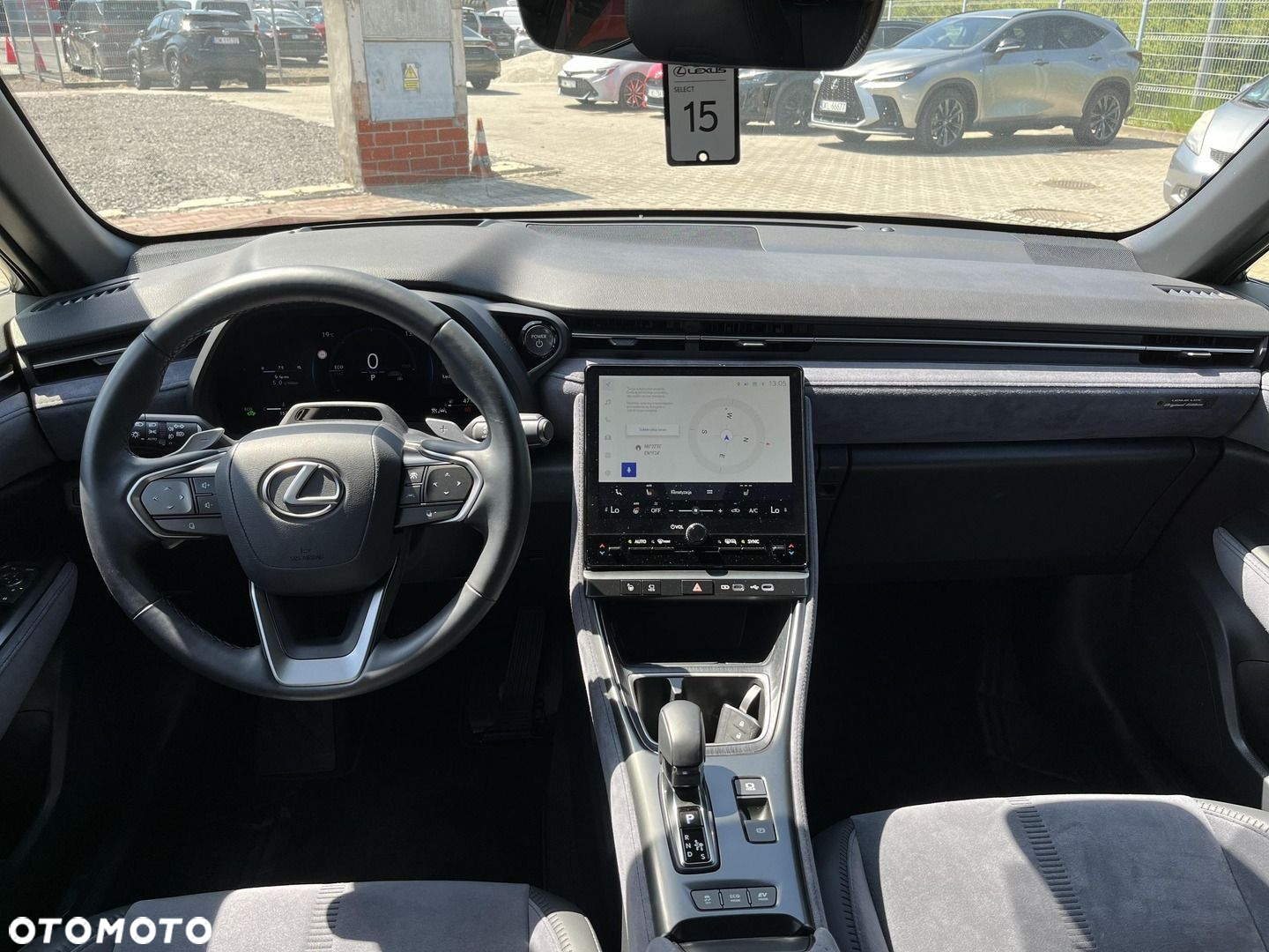 Lexus LBX - 11