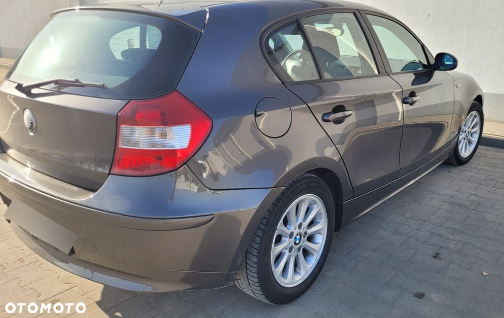 BMW Seria 1 116i - 6