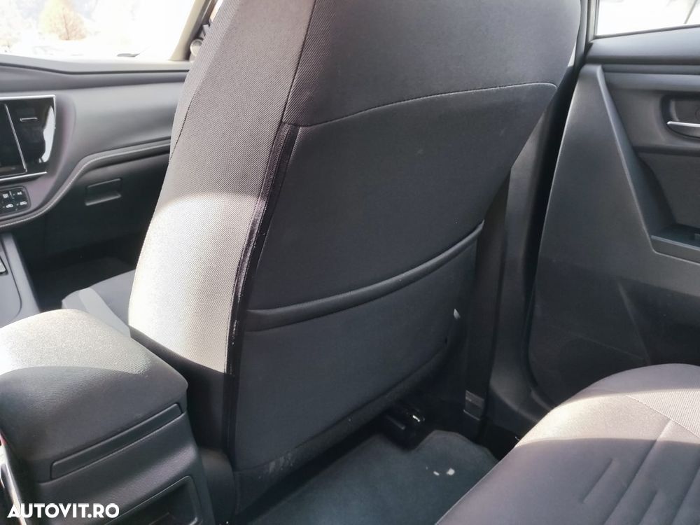 Toyota Auris 1.8 L VVT-i TS Hybrid Sol+ - 14