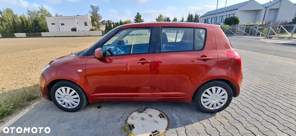 Suzuki Swift 2007 photo 3