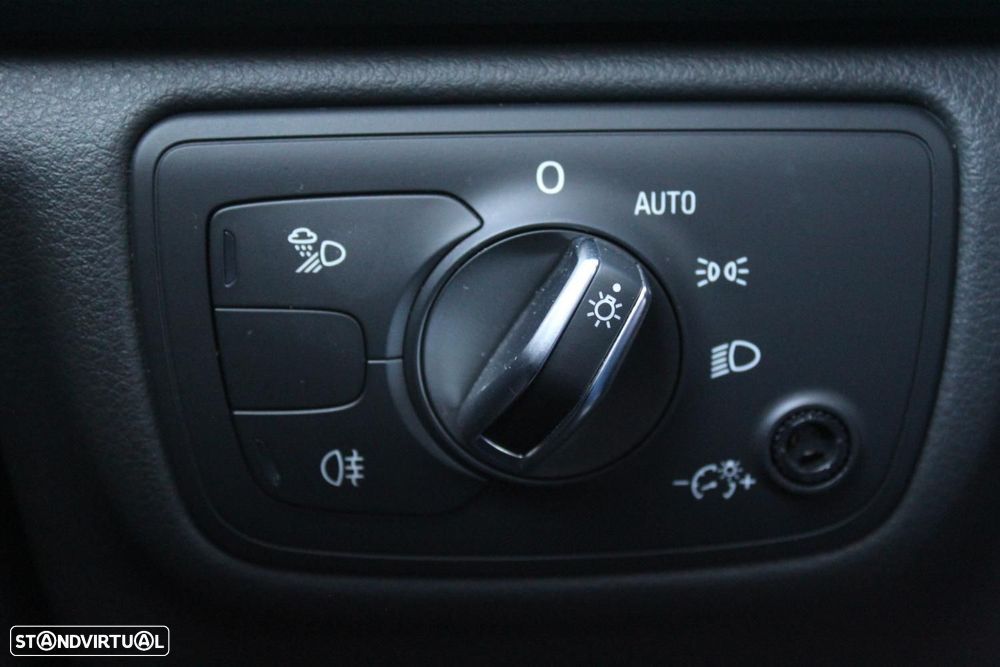 Audi A6 Avant 2.0 TDi S tronic - 16