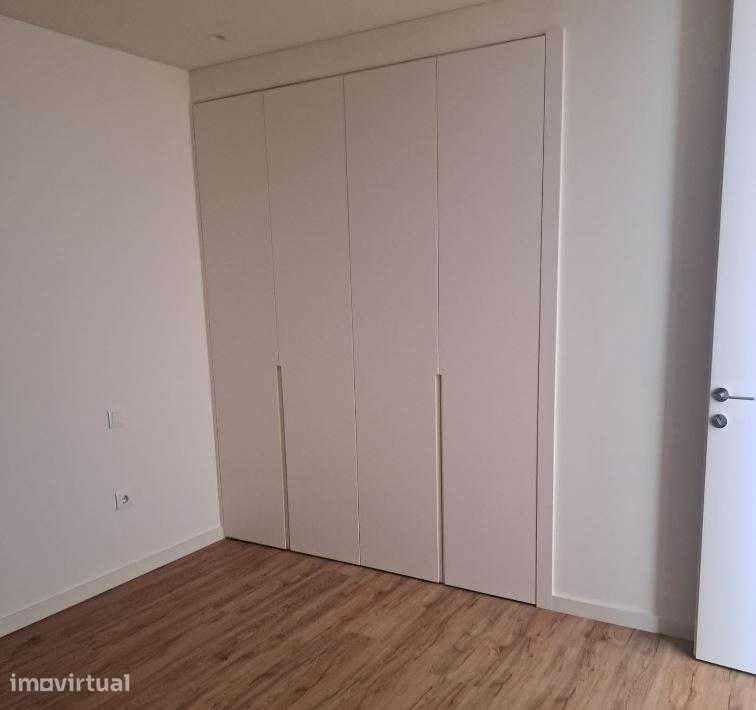 Apartamento T1 Com Garagem Fechada - Grande imagem: 5/8