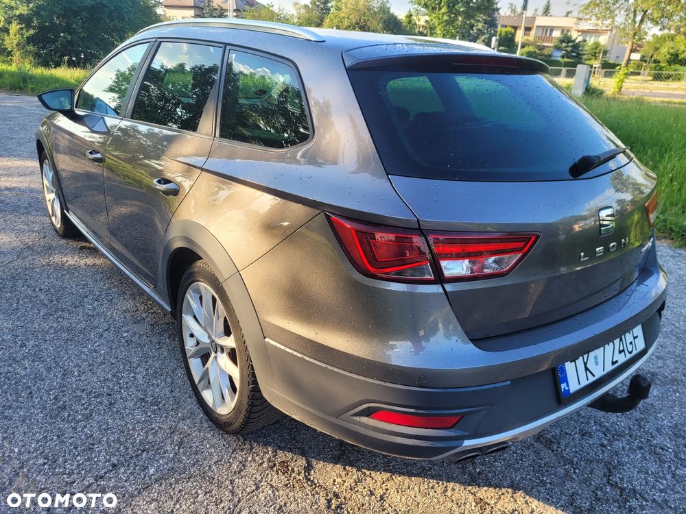 Seat Leon 2.0 TDI DPF Start&Stop DSG XCELLENCE - 4
