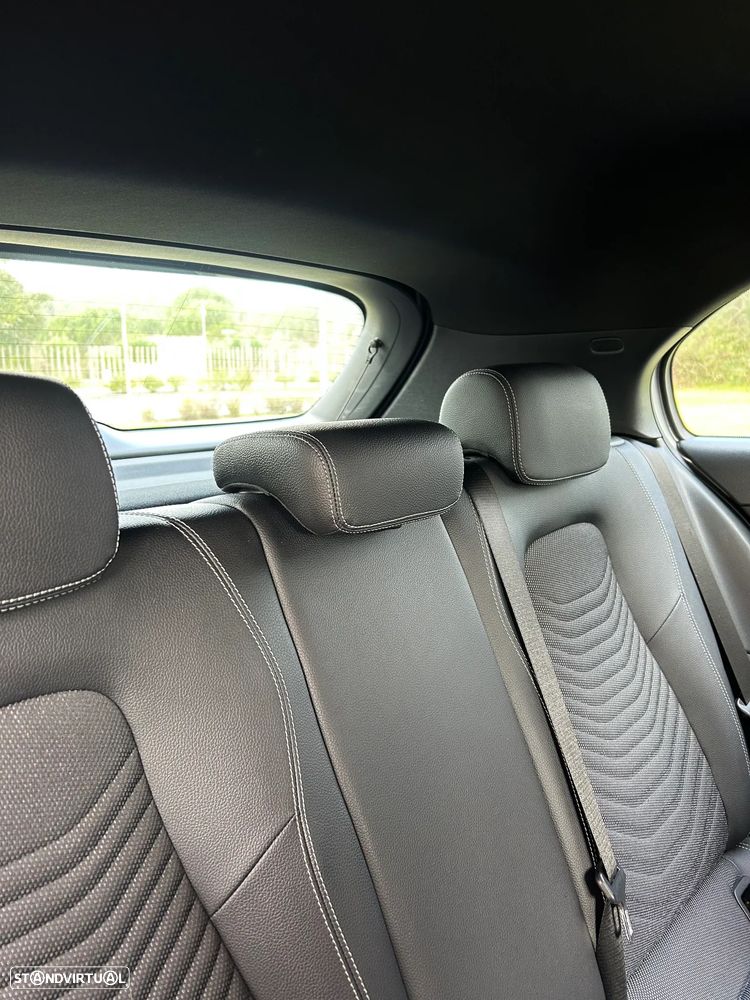 Mercedes-Benz A 180 d 7G-DCT - 25