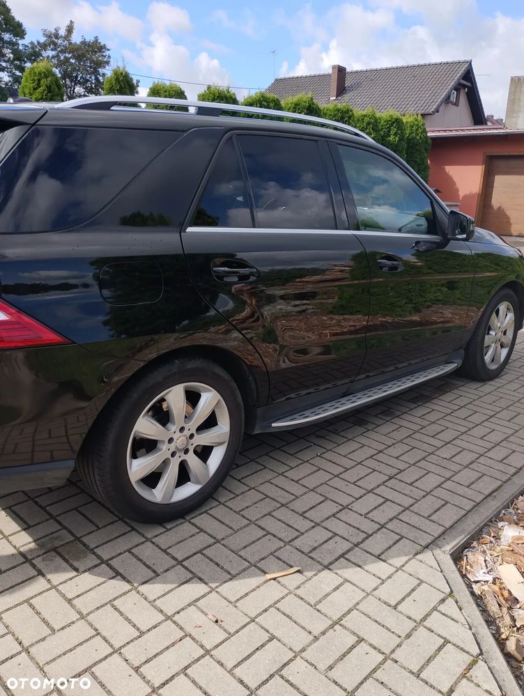 Mercedes-Benz ML 350 BlueTec 4-Matic - 4