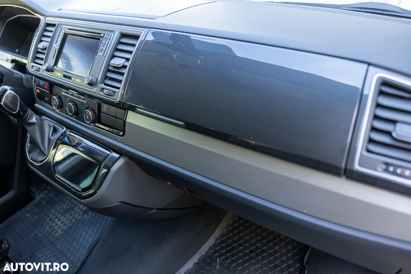 Volkswagen Multivan - 35
