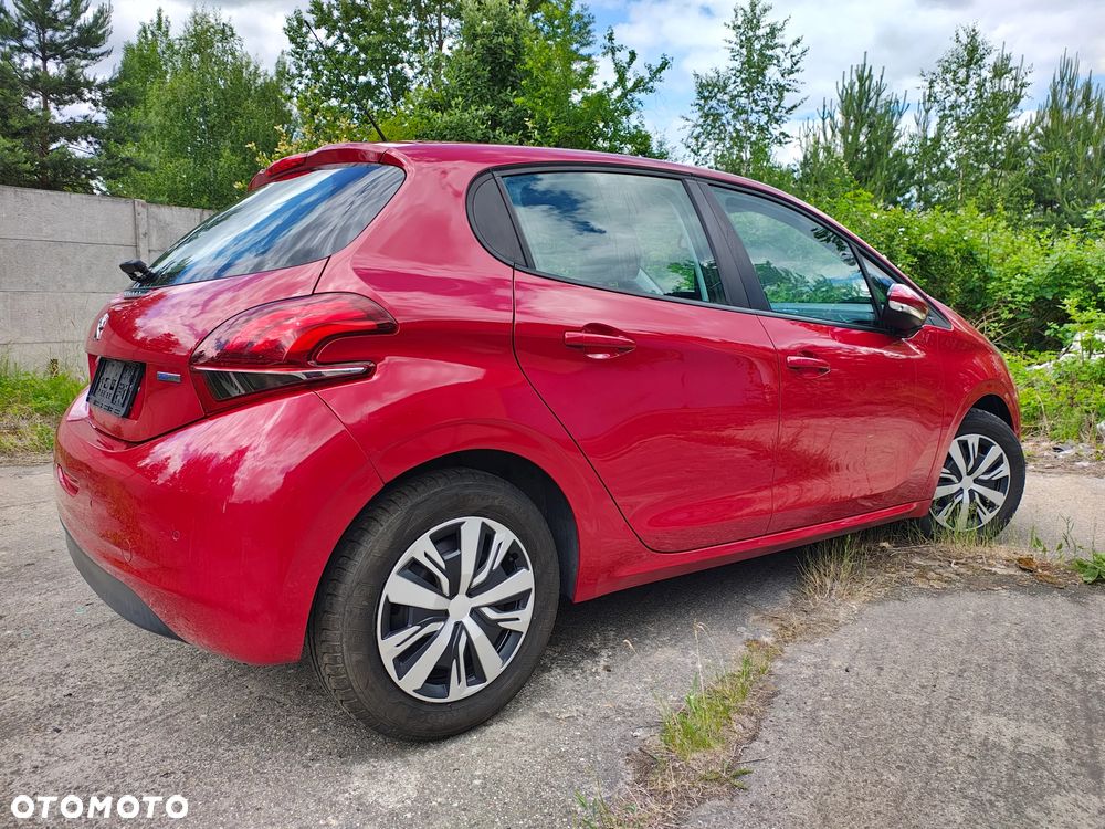 Peugeot 208 - 3
