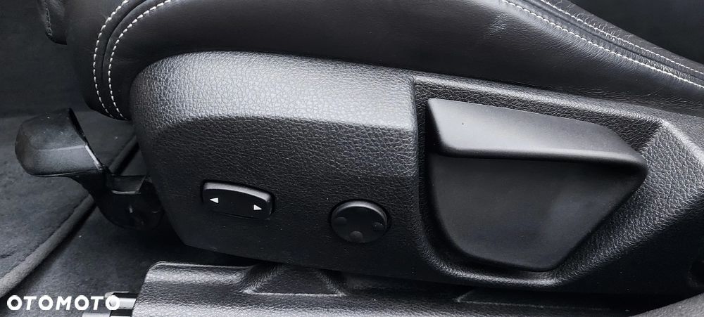 BMW Seria 3 320i GPF Sport Line Shadow - 25