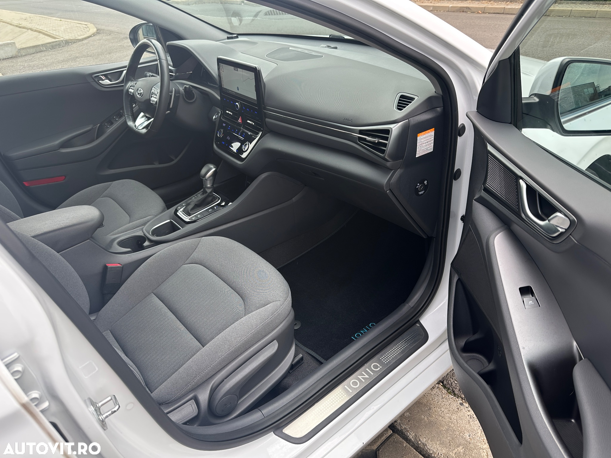 Hyundai IONIQ Plug-in-Hybrid 1.6 GDI Advantage - 15