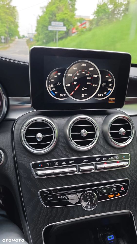 Mercedes-Benz Klasa C AMG 43 4Matic 9G-TRONIC - 31