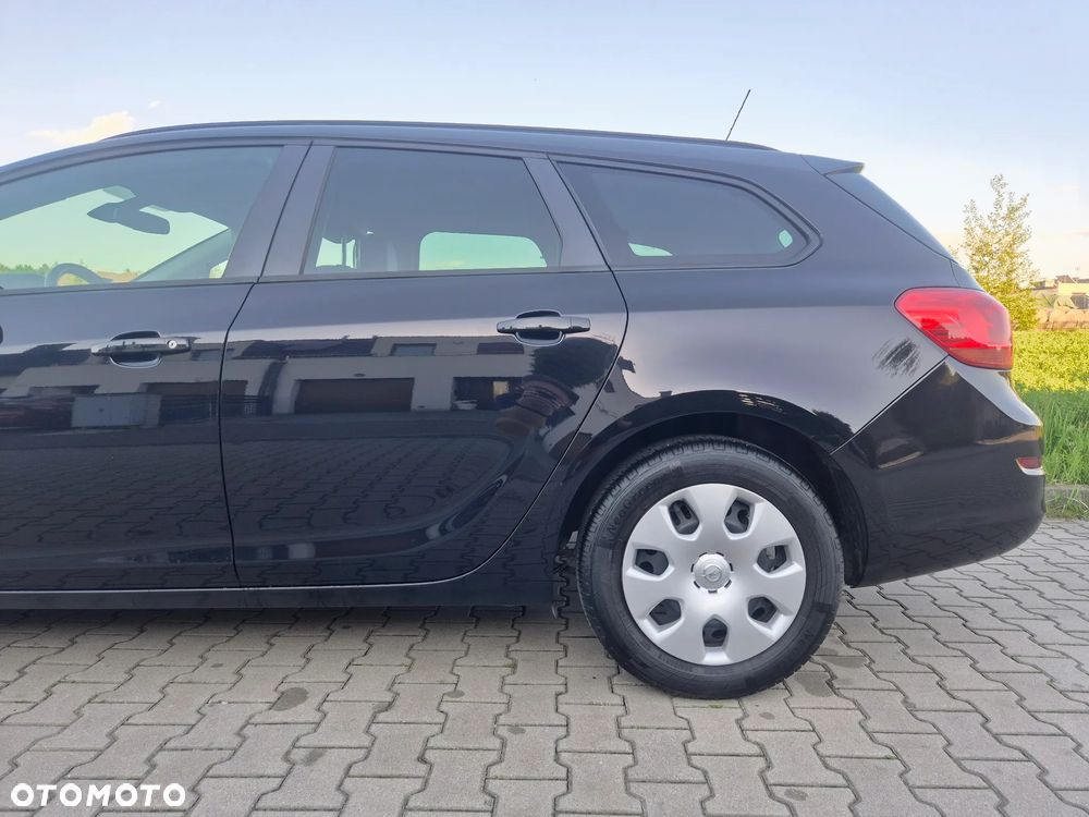 Opel Astra 1.4 ecoFLEX - 18