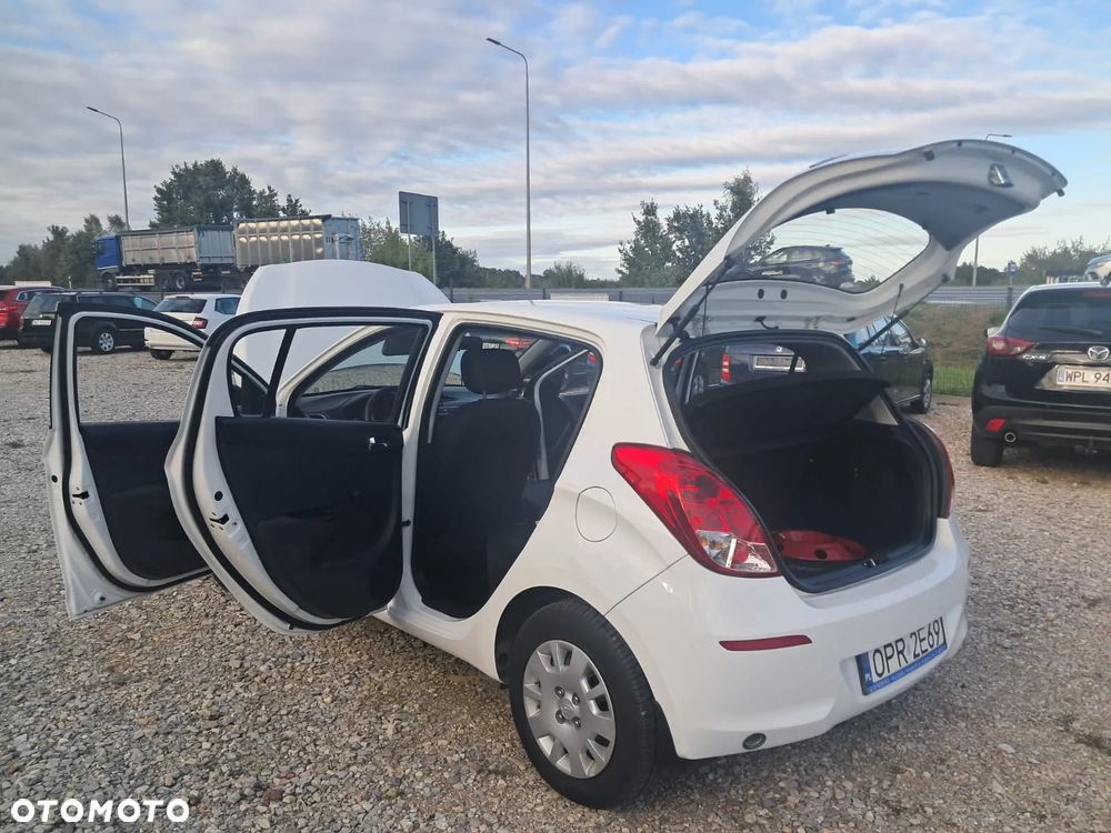 Hyundai i20 - 12