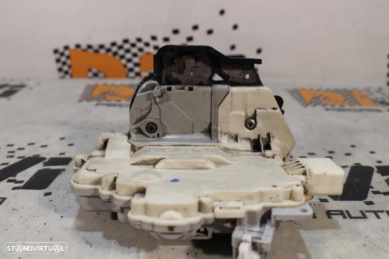 Fecho Da Porta Trás Esquerda Audi A6 (4F2, C6)  4F0839015a / 4F0 839 0 - 7