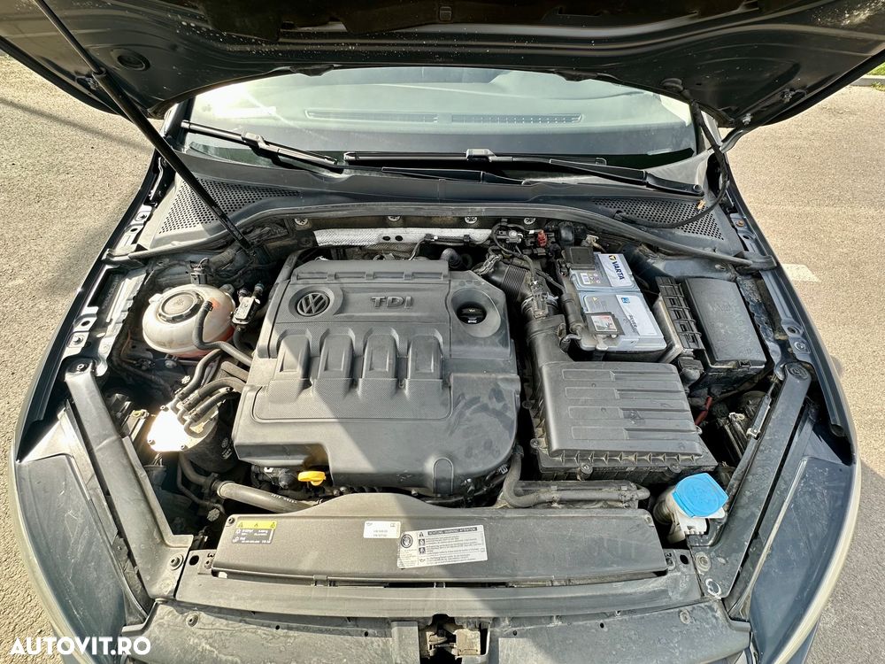 Volkswagen Golf 1.6 TDI Highline - 8
