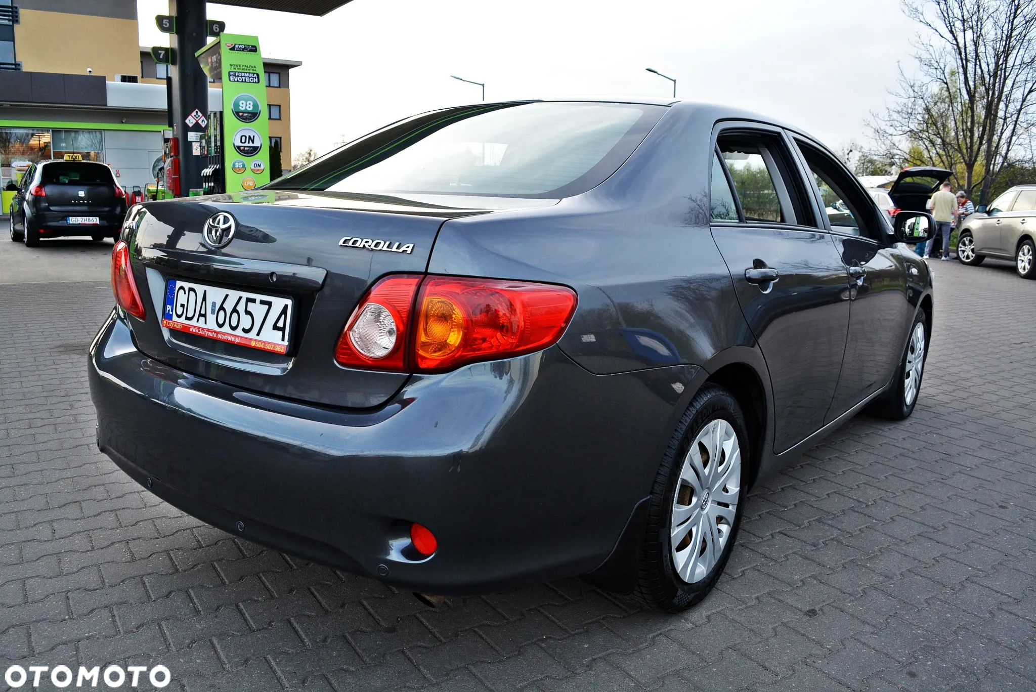 Toyota Corolla 1.6 VVT-i Sol - 13