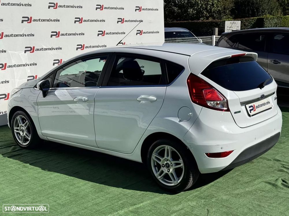 Ford Fiesta 1.0 T EcoBoost Titanium - 12