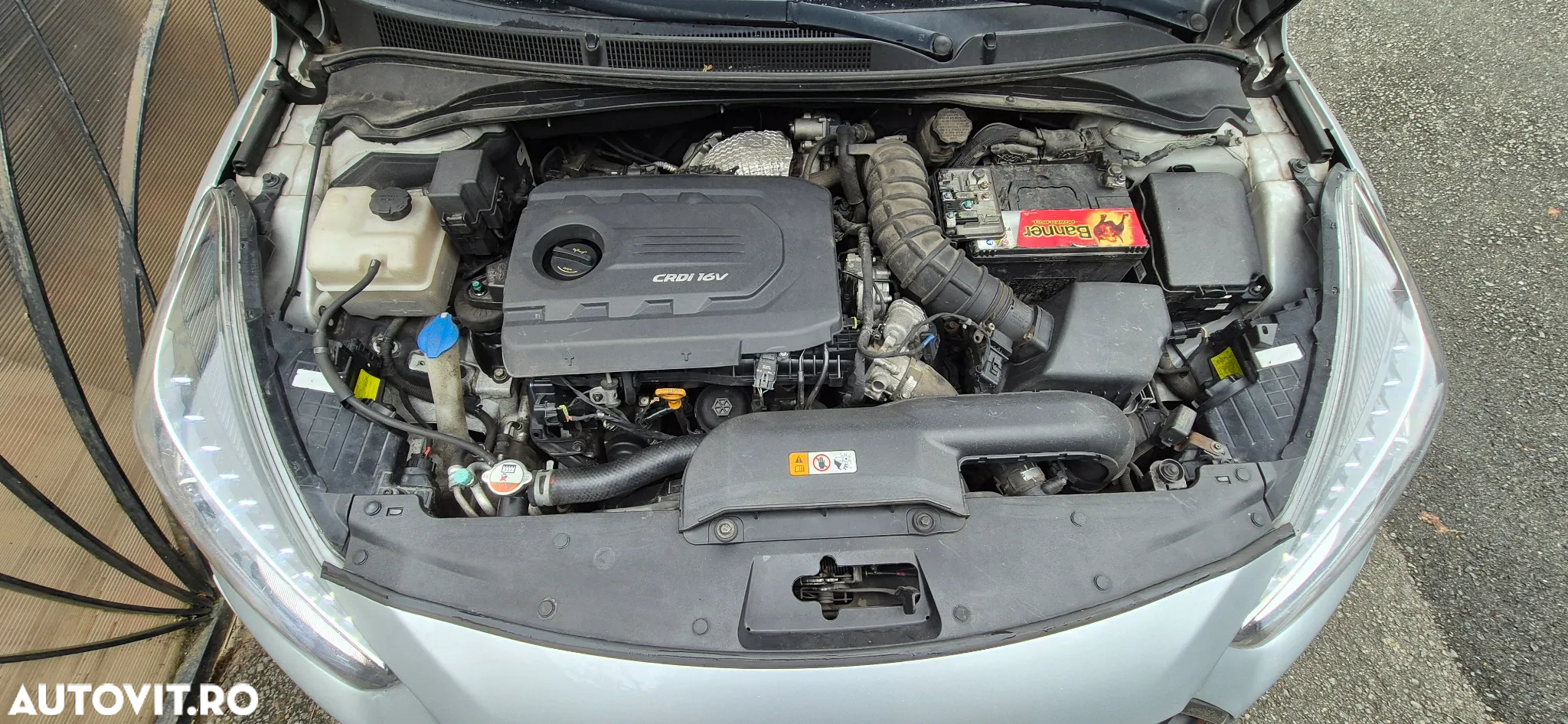 Hyundai i40 Kombi 1.7 CRDi DCT Premium - 13