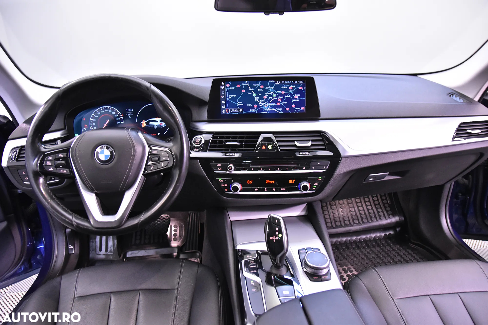 BMW Seria 5 530d xDrive AT - 9