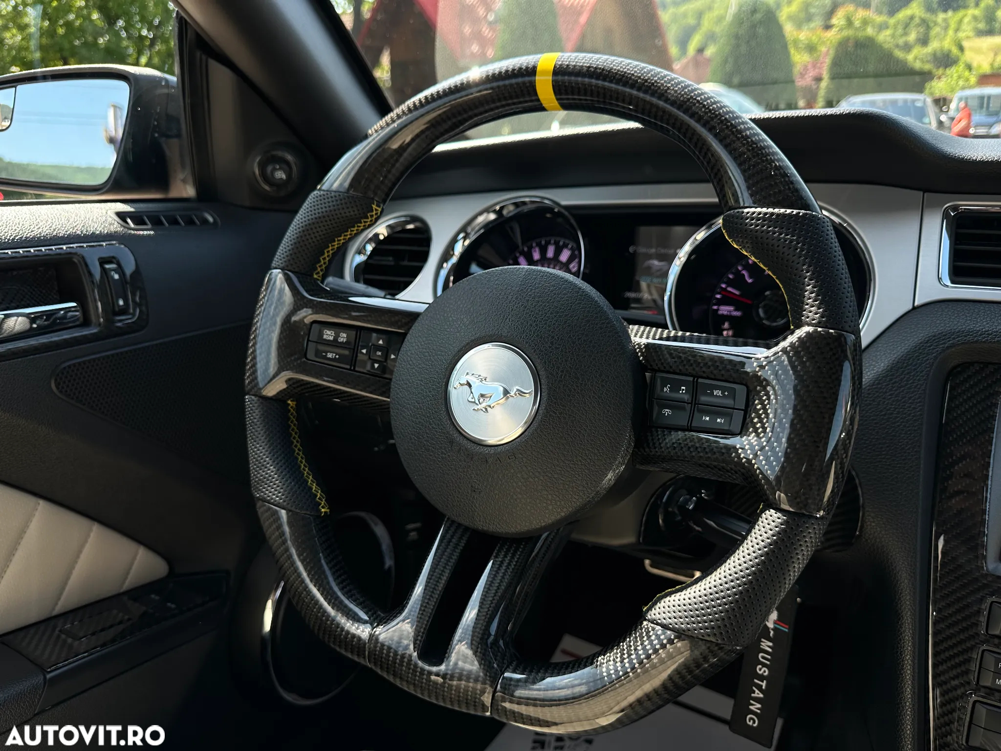 Ford Mustang - 24