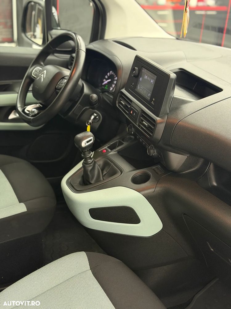 Citroën Berlingo 1.2 PureTech 110 S&S BVM6 Feel - 13