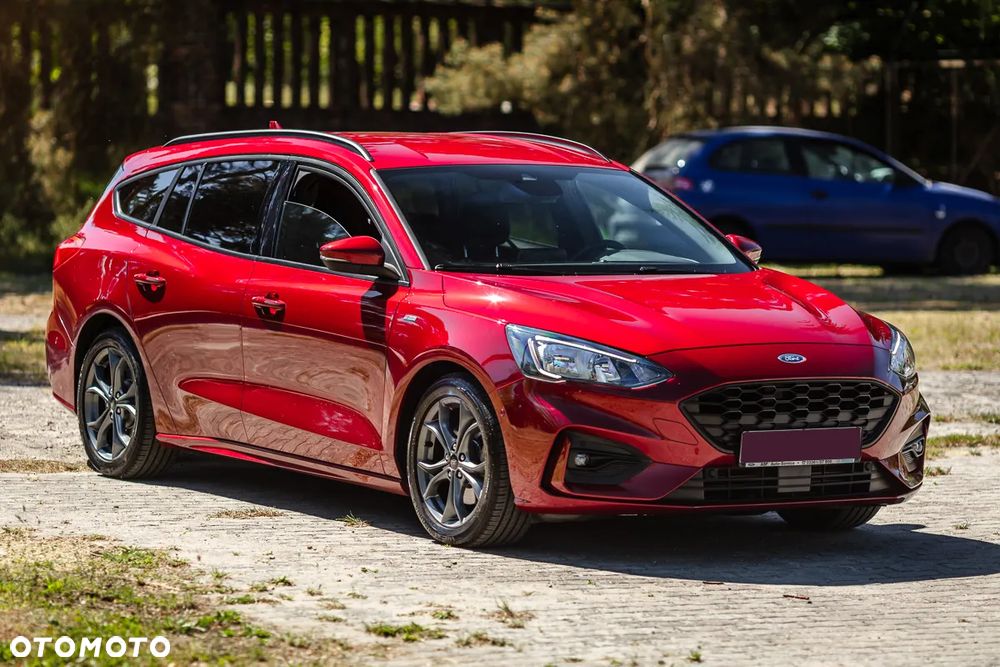 Ford Focus 1.0 EcoBoost Start-Stopp-System ST-LINE DESIGN - 1